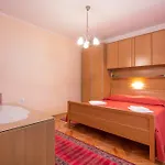 Silvia Apartment *